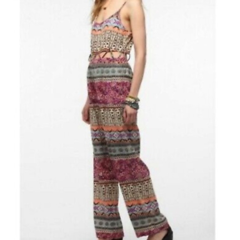 Urban Outfitters Staring at Stars Romper/ Jumpsuit with open waist SZ M